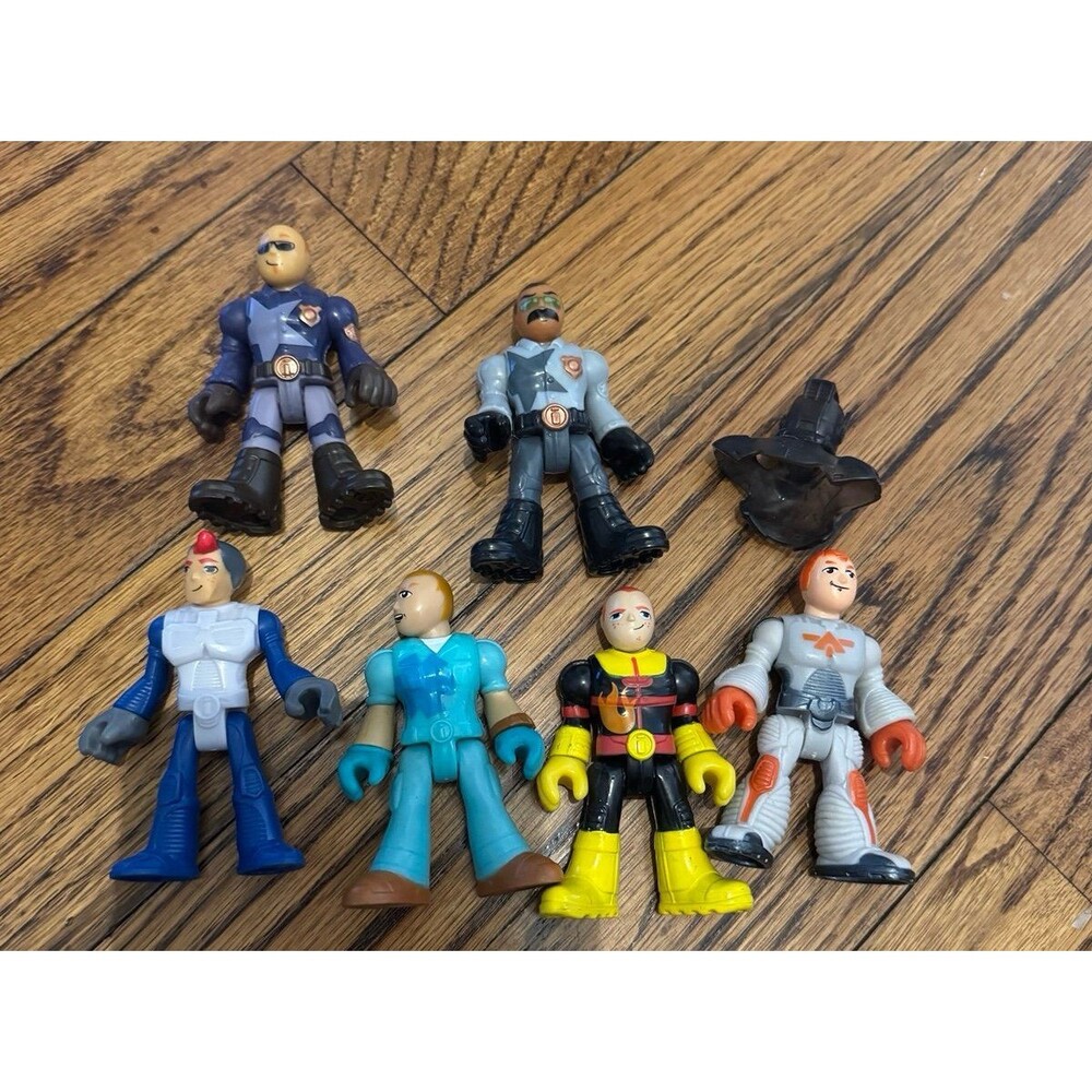 Lot of Imaginext Heroes.